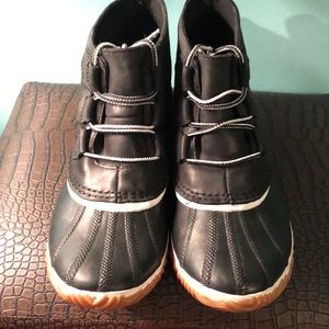 SOREL WATERPROOF boots
